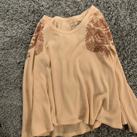 Free people long sleeve!! - Picture 4 of 5